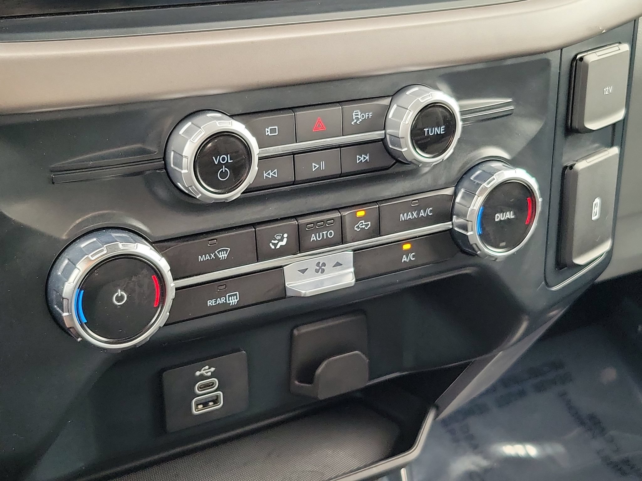 Used 2025 Ford F150 XLT w/ Equipment Group 301A Standard AWD/4WD image 27
