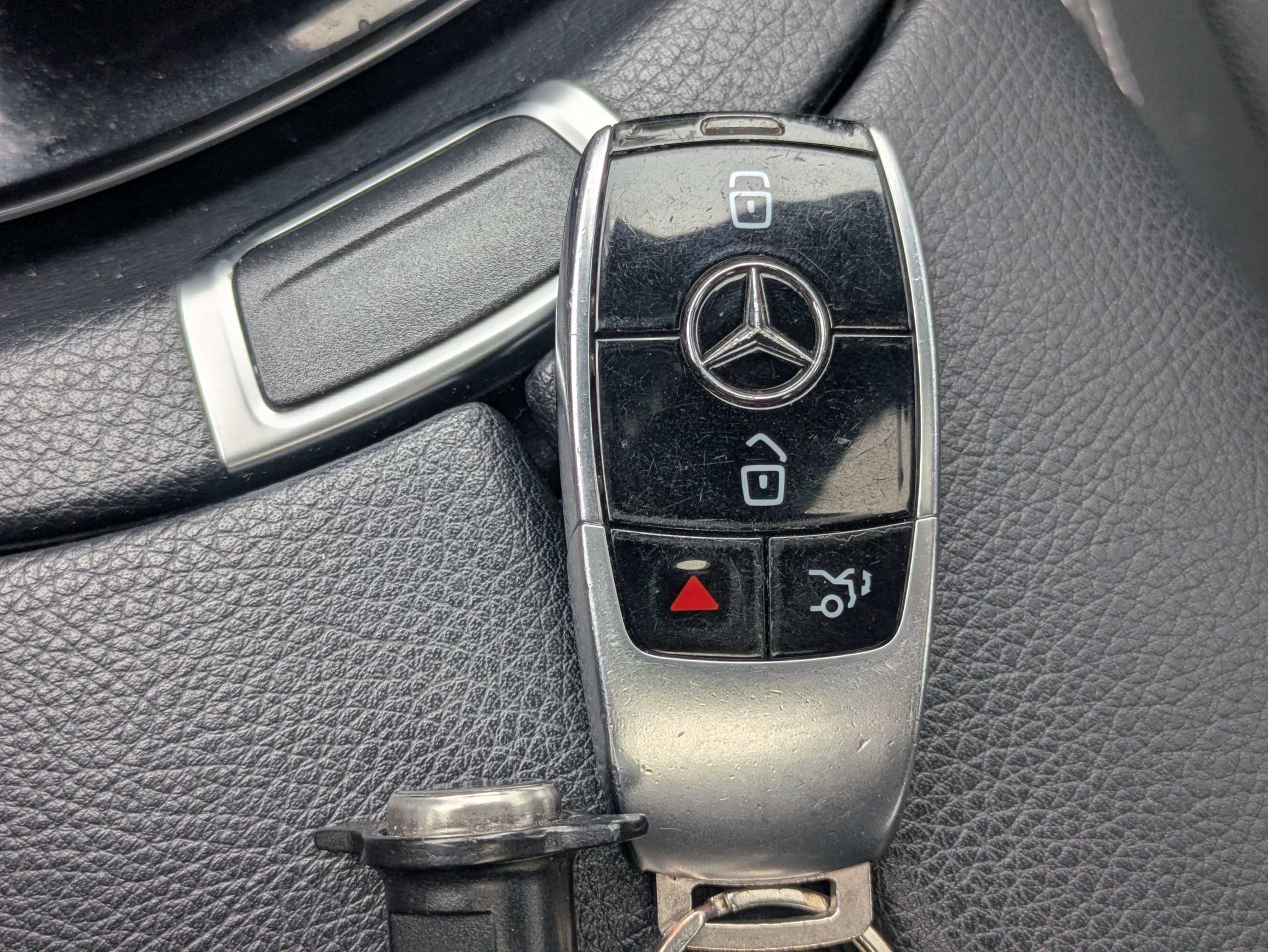 Certified 2018 Mercedes-Benz E 300 image 28