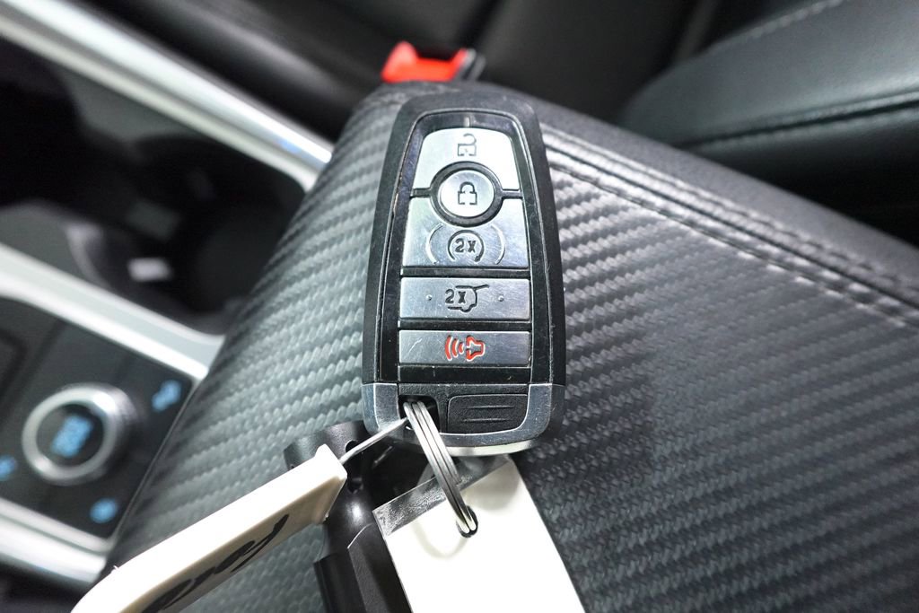 Certified 2020 Ford Explorer XLT w/ Equipment Group 202A image 32