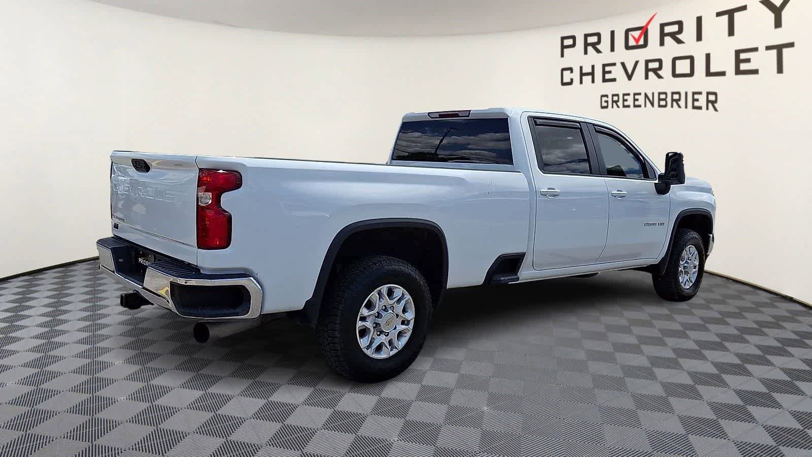 Used 2022 Chevrolet Silverado 2500 LT w/ Convenience Package AWD/4WD image 8