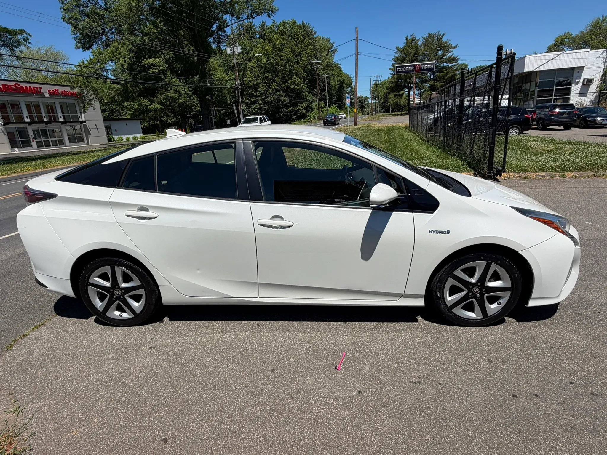 Used 2016 Toyota Prius Three Touring FWD image 4