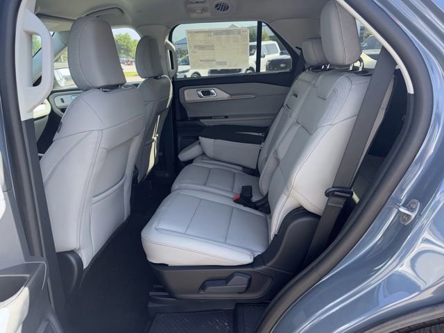 Used 2026 Ford Explorer Active w/ Active Comfort Package RWD image 9
