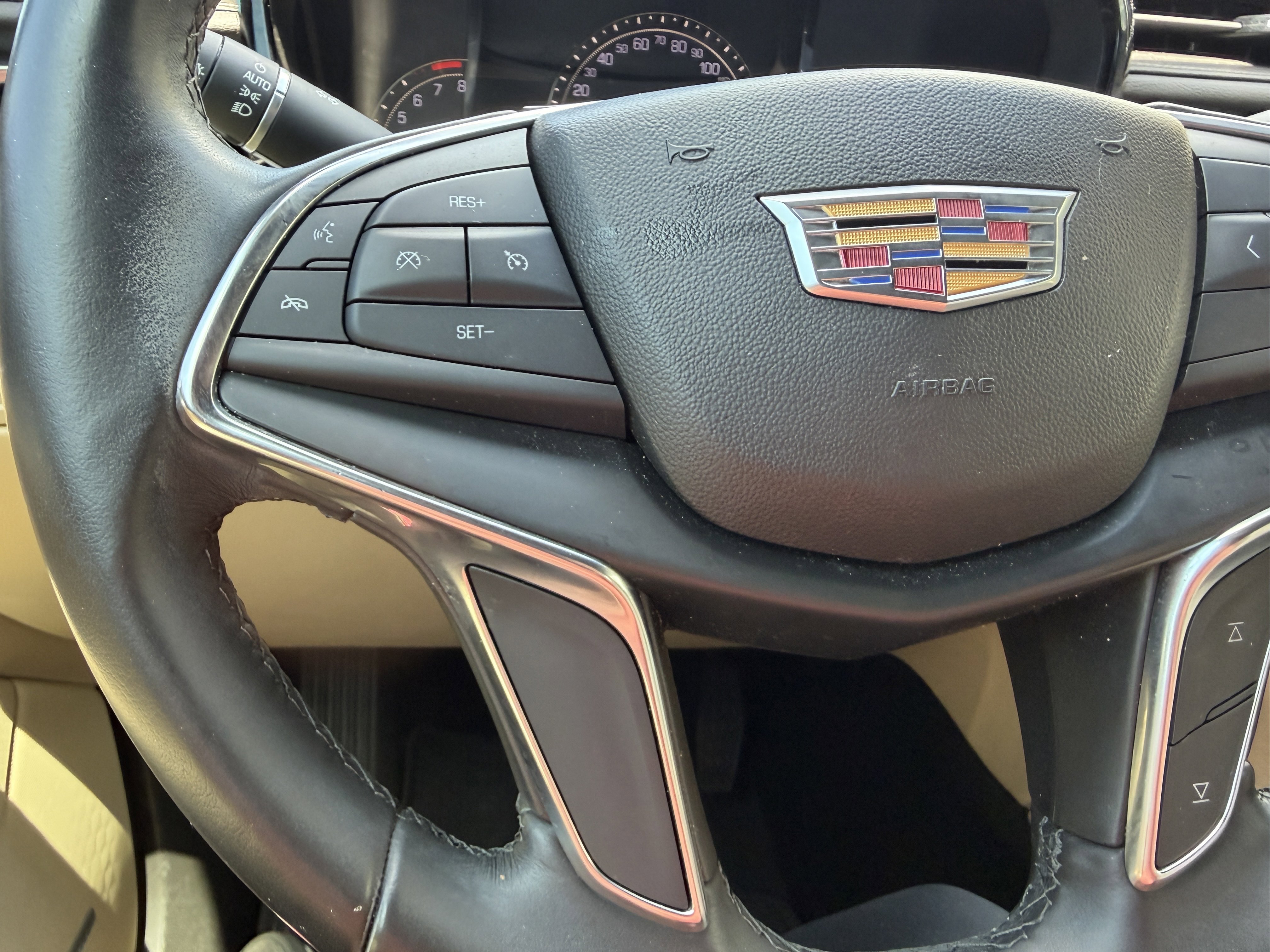 Used 2019 Cadillac XT5 FWD image 26