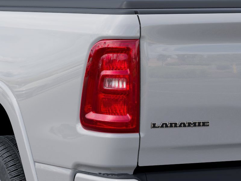 New 2026 RAM 1500 Laramie AWD/4WD image 9