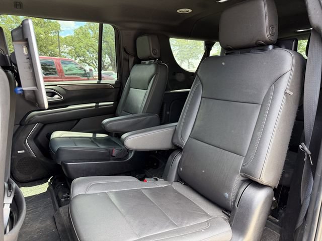 Used 2022 Chevrolet Suburban Z71 w/ Luxury Package AWD/4WD image 18