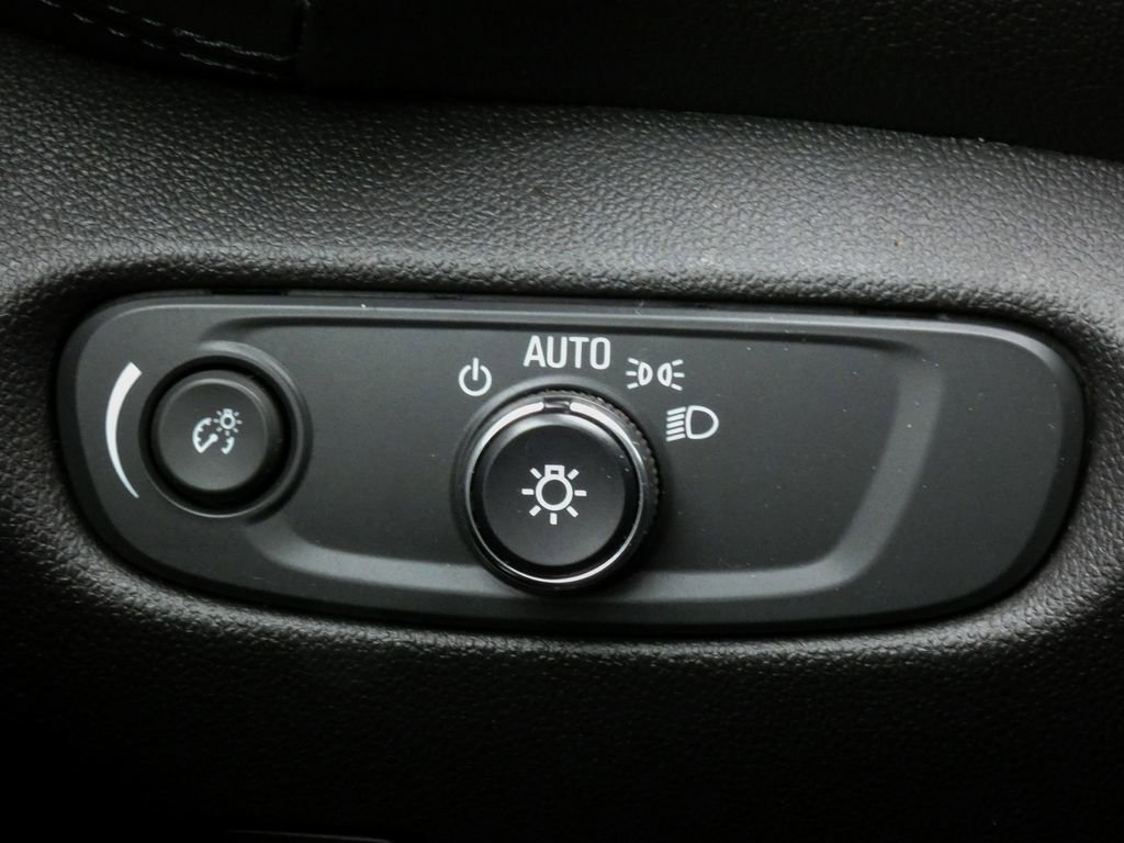 Used 2022 Chevrolet Blazer LT AWD/4WD image 17