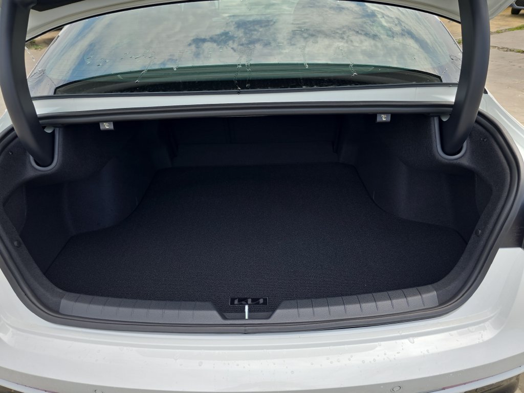 New 2026 Kia K5 GT-Line w/ GT-Line Red Interior Package FWD image 10