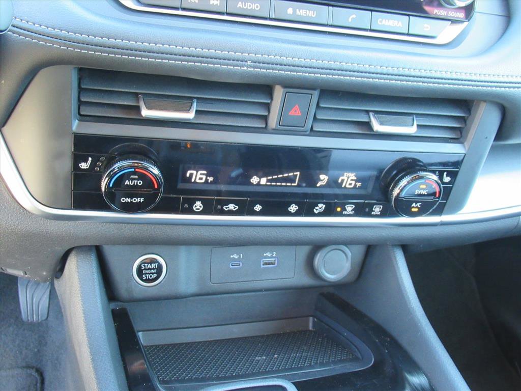 Used 2023 Nissan Rogue SV w/ SV Premium B Package image 23