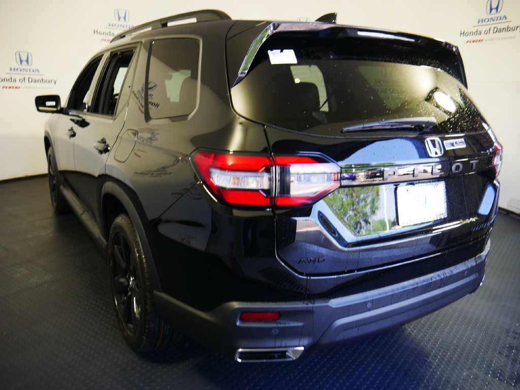 New 2026 Honda Pilot Black Edition image 10