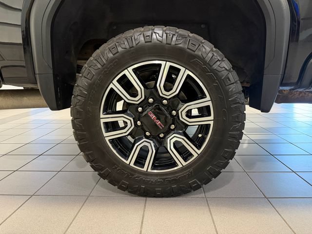 Used 2023 GMC Sierra 2500 AT4 w/ AT4 Premium Plus Package AWD/4WD image 9