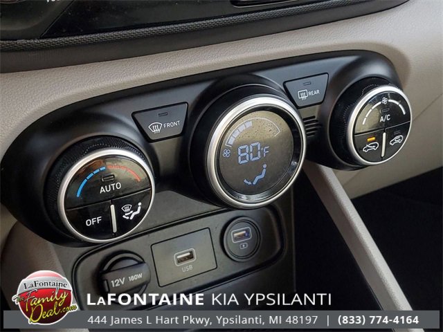 Used 2021 Hyundai Venue SEL image 28