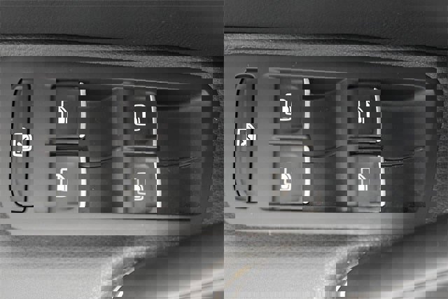 Used 2015 Volkswagen Golf 4-Door image 14