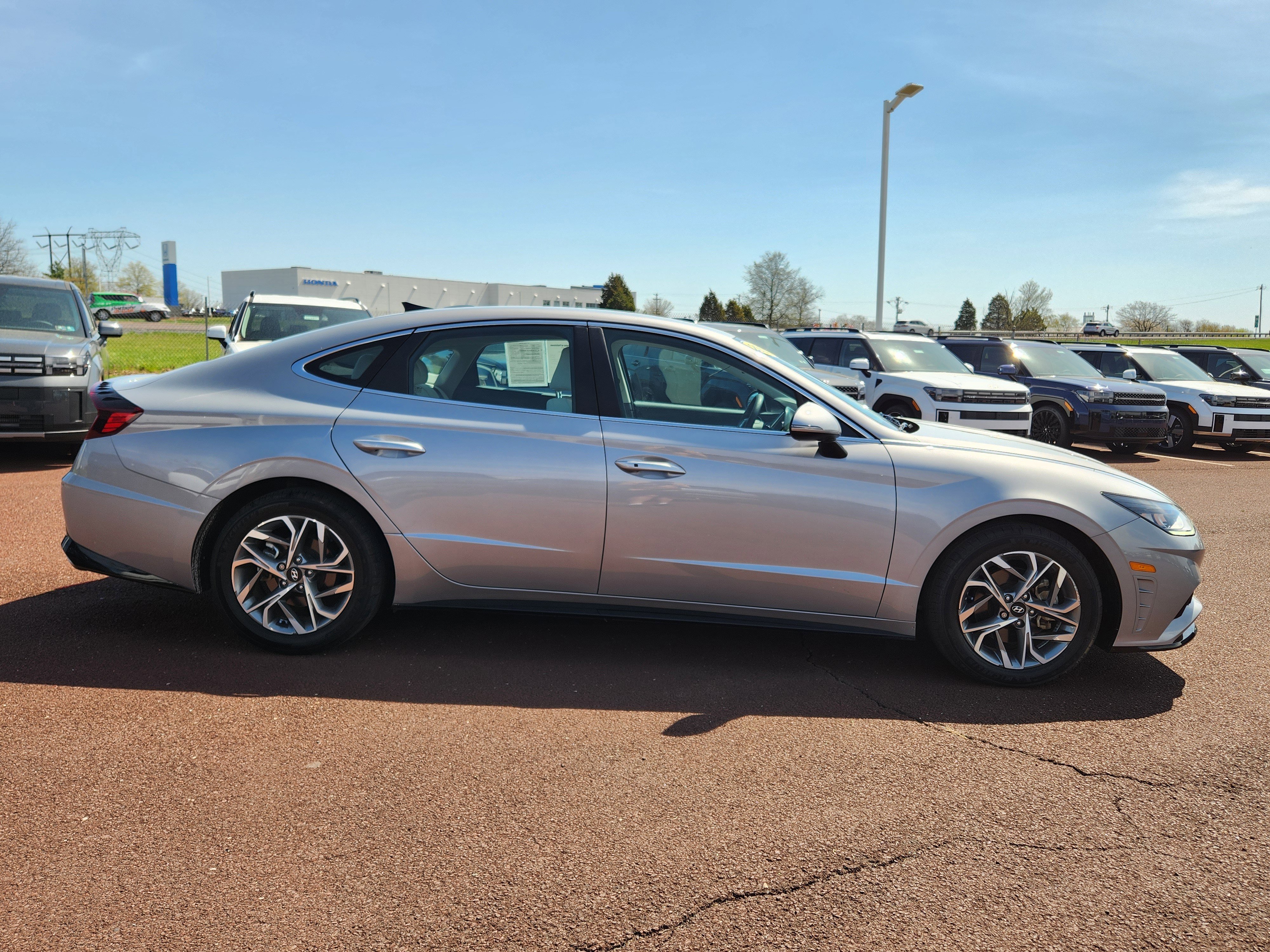 Certified 2023 Hyundai Sonata SEL w/ Preferred Accessory Package image 6