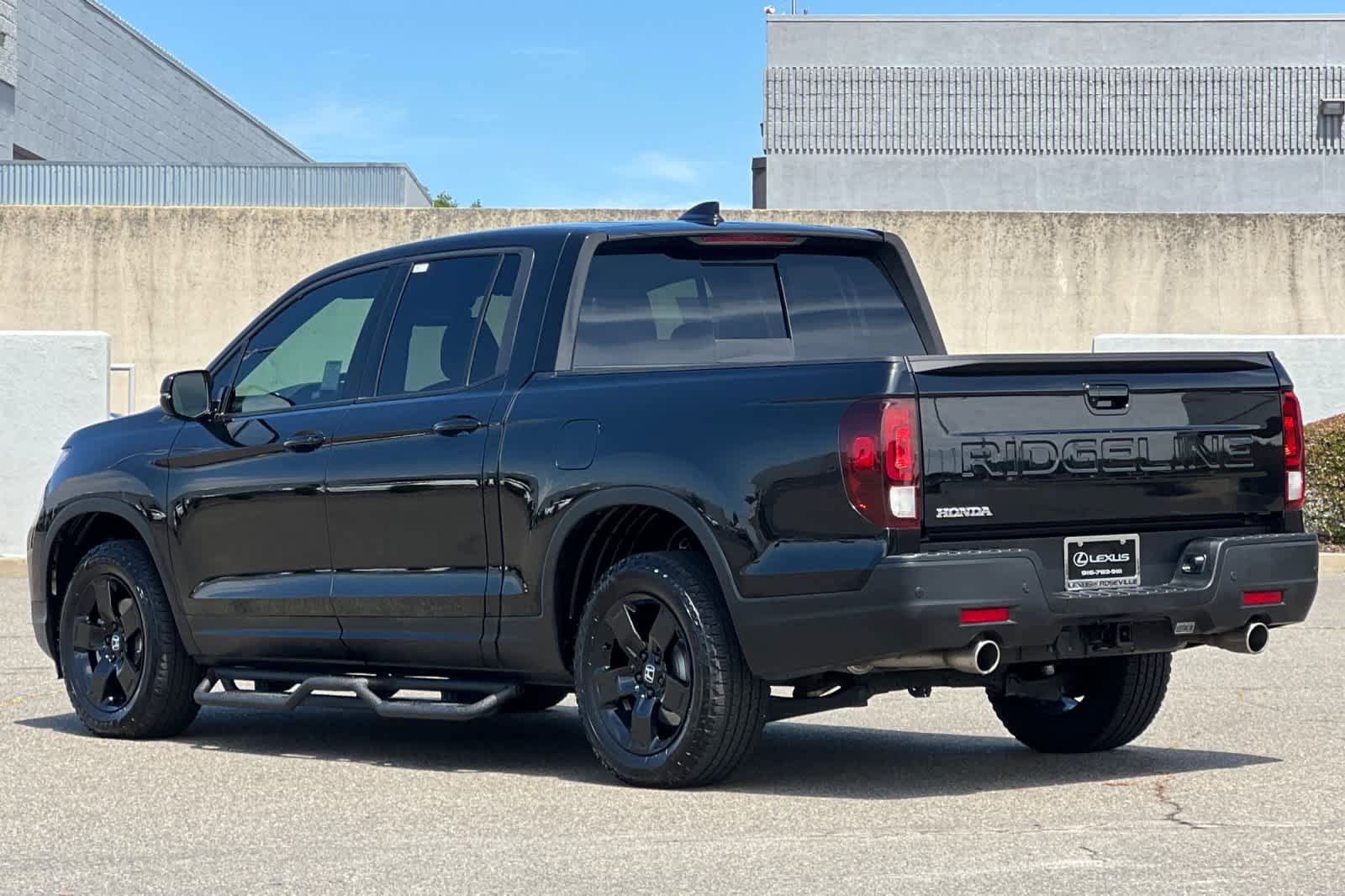 Used 2024 Honda Ridgeline Black Edition image 7