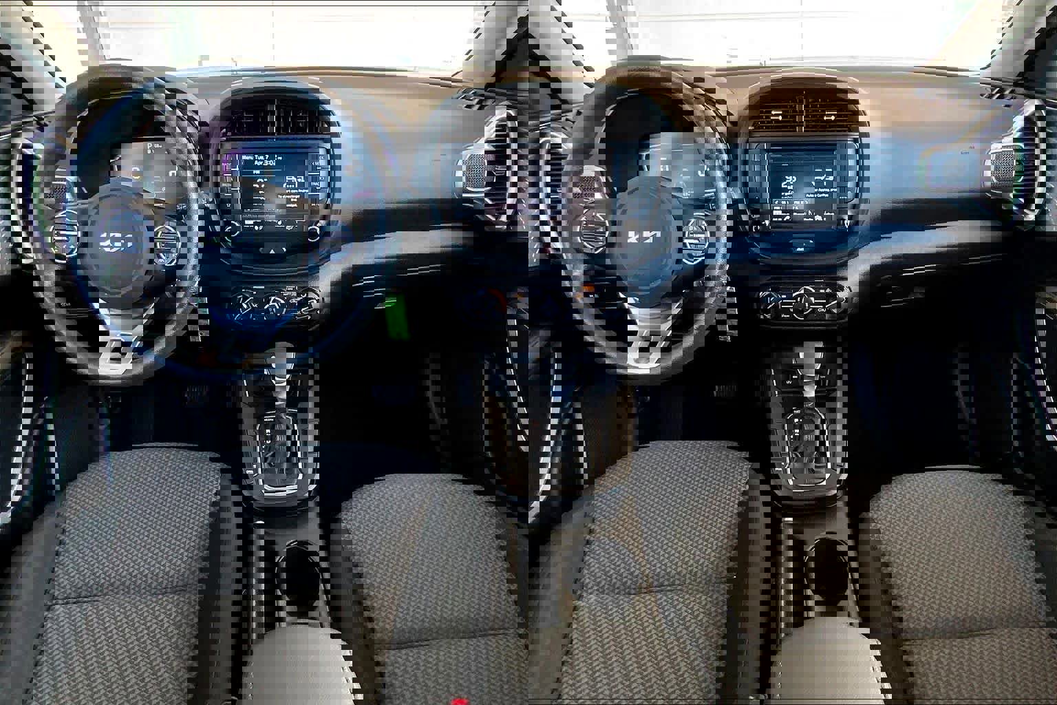 Used 2023 Kia Soul LX image 16