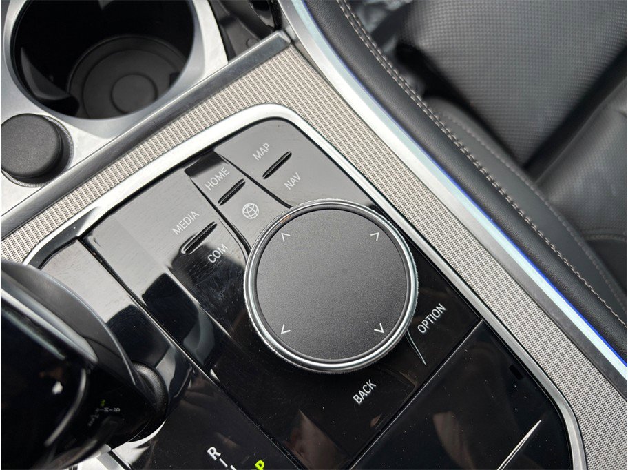 Used 2024 BMW 840i Coupe w/ M Sport Professional Package image 40