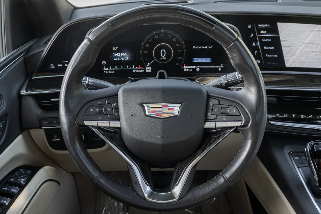 Used 2023 Cadillac Escalade Premium Luxury w/ Performance Package AWD/4WD image 16
