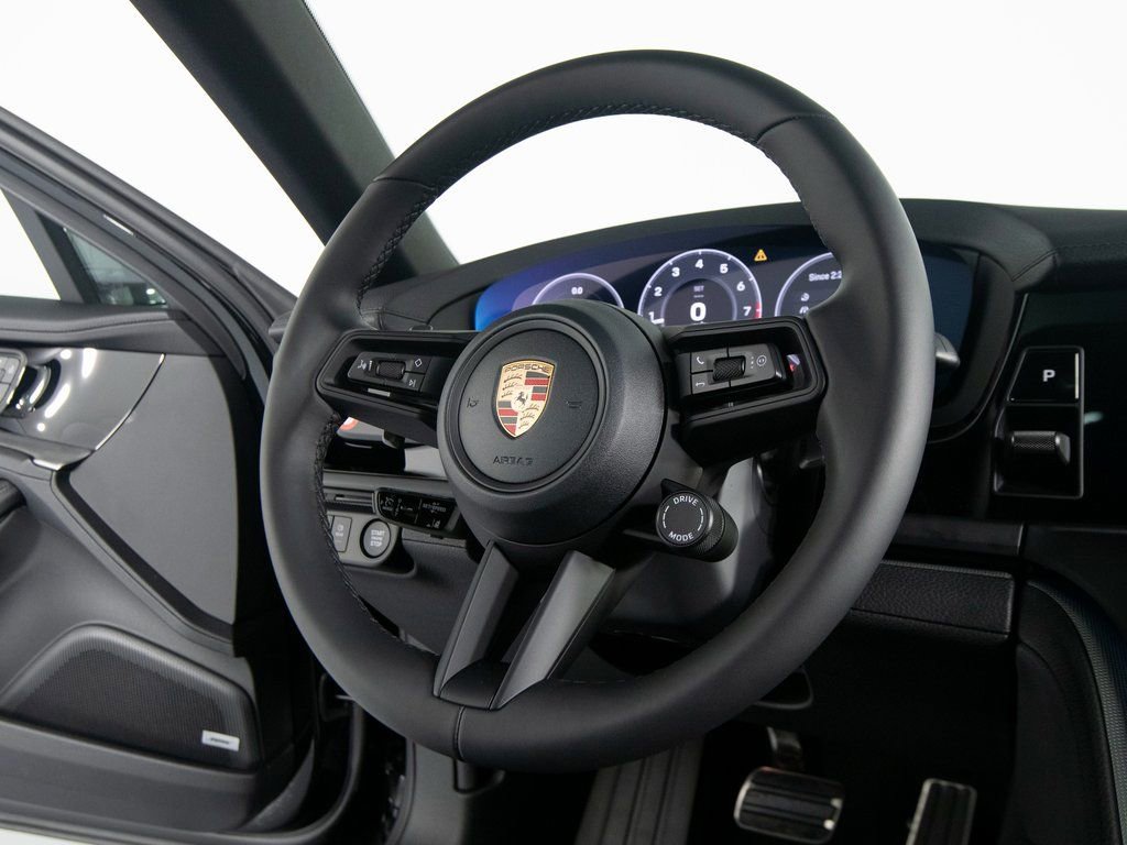 New 2026 Porsche Panamera 4 image 32