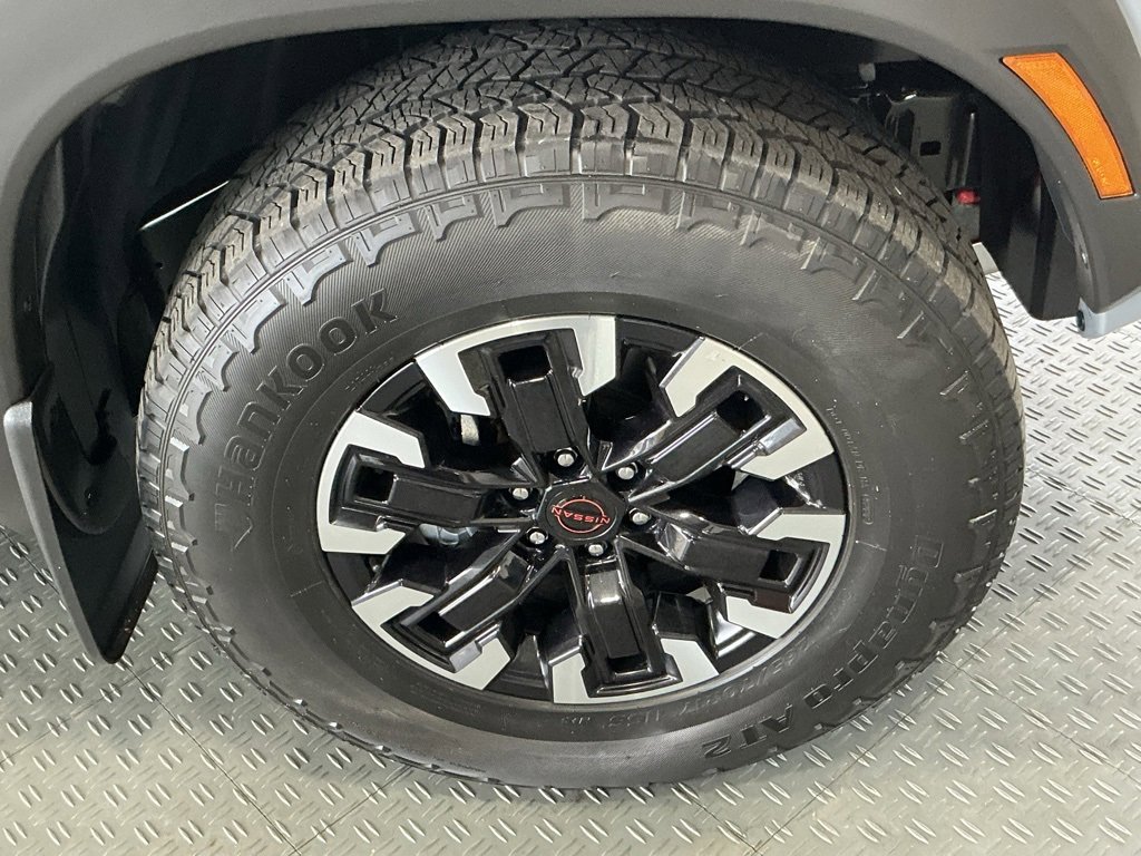 Used 2023 Nissan Frontier PRO-4X w/ Pro Convenience Package image 32