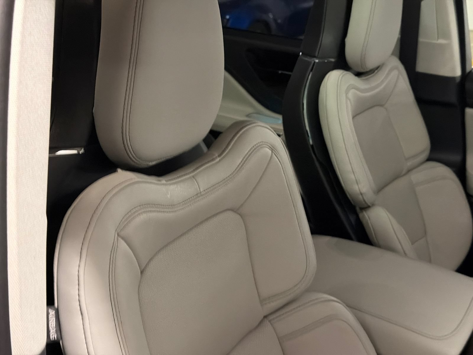 New 2026 Lincoln Aviator Reserve AWD/4WD image 11