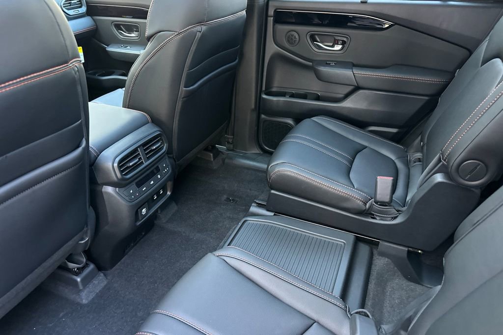 New 2026 Honda Pilot TrailSport image 13