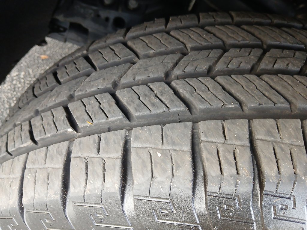 Used 2024 Jeep Wagoneer L Base image 15