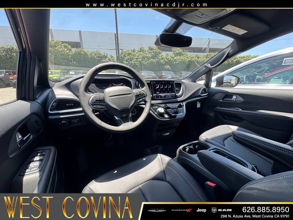 New 2027 Chrysler Pacifica Select FWD image 30
