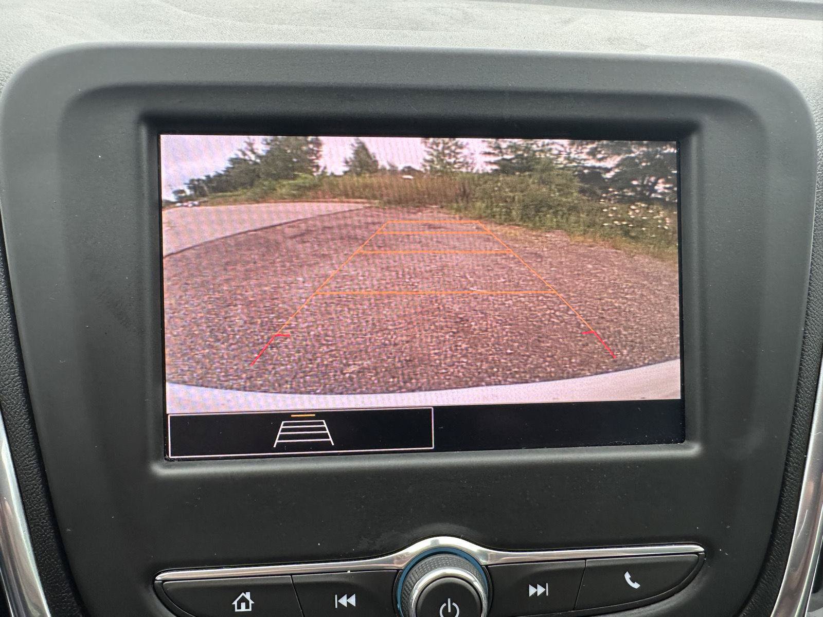 Used 2022 Chevrolet Equinox LS w/ Driver Confidence II Package AWD/4WD image 28