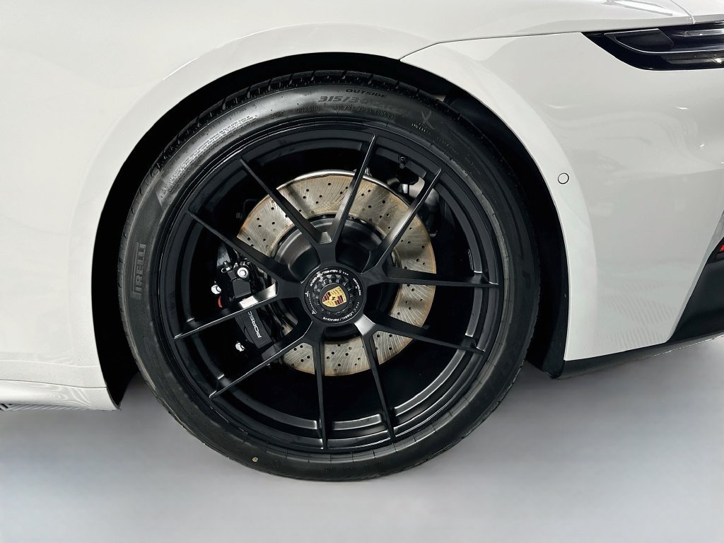 New 2026 Porsche 911 Carrera 4 GTS AWD/4WD image 31