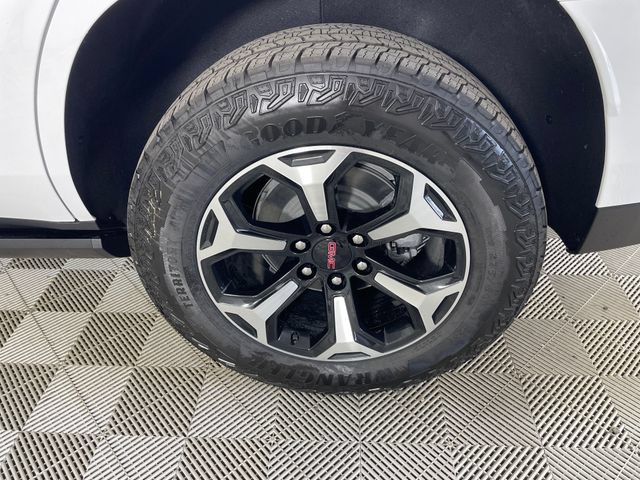 New 2026 GMC Yukon AT4 w/ AT4 Premium Plus Package AWD/4WD image 17