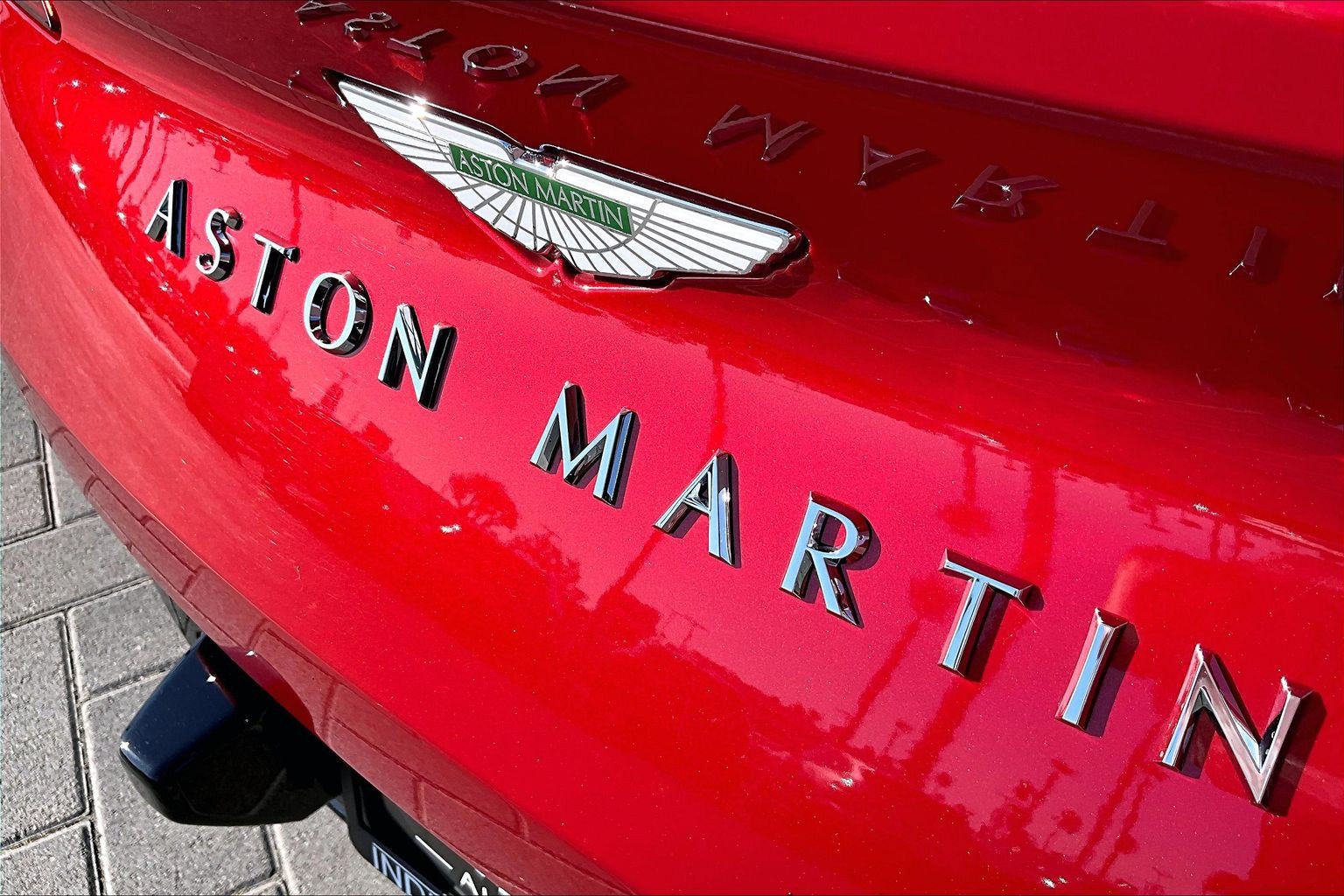 Used 2023 Aston Martin DB11 Coupe RWD image 7