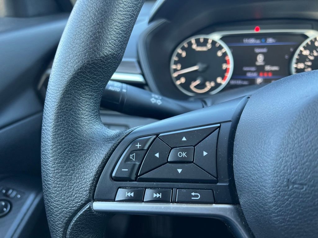 Used 2024 Nissan Altima 2.5 SV image 13