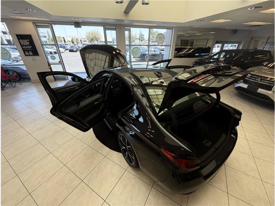 Used 2023 BMW 530e w/ M Sport Package RWD image 40