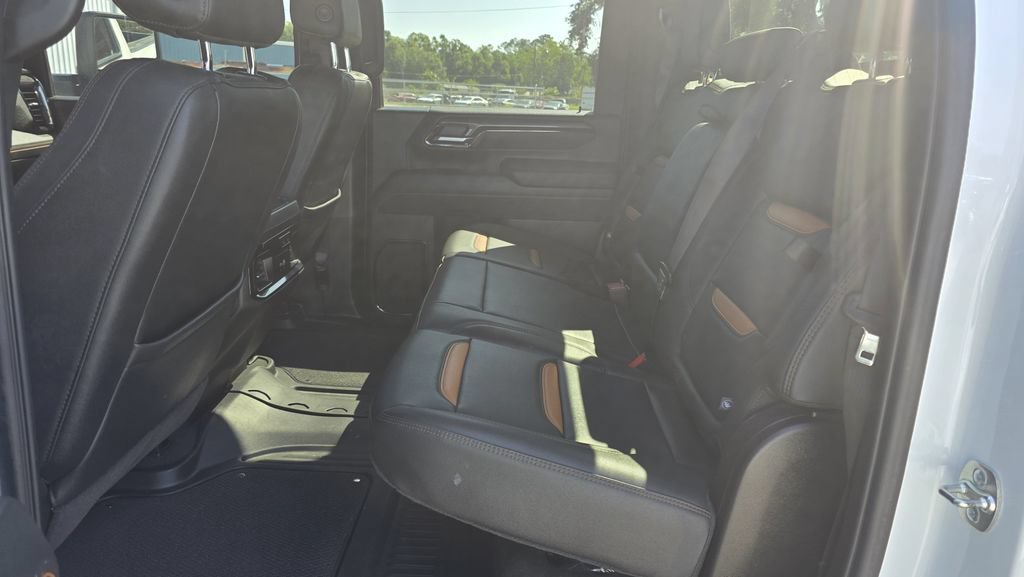 Used 2025 GMC Sierra 2500 AT4 AWD/4WD image 15