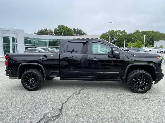 Used 2025 Chevrolet Silverado 3500 High Country w/ High Country Premium Package AWD/4WD image 6