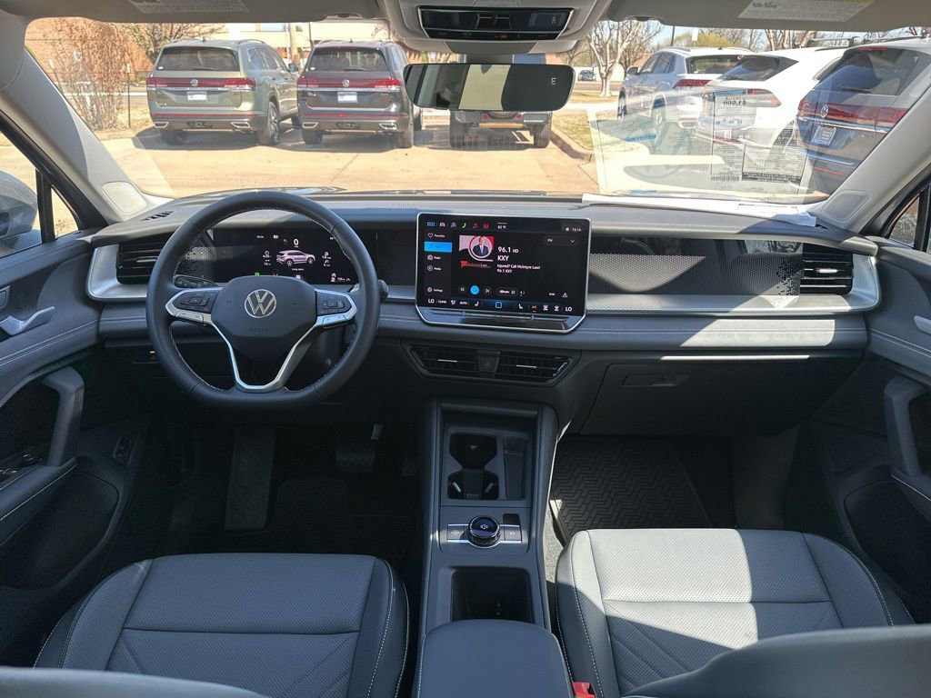 New 2026 Volkswagen Tiguan SE image 19