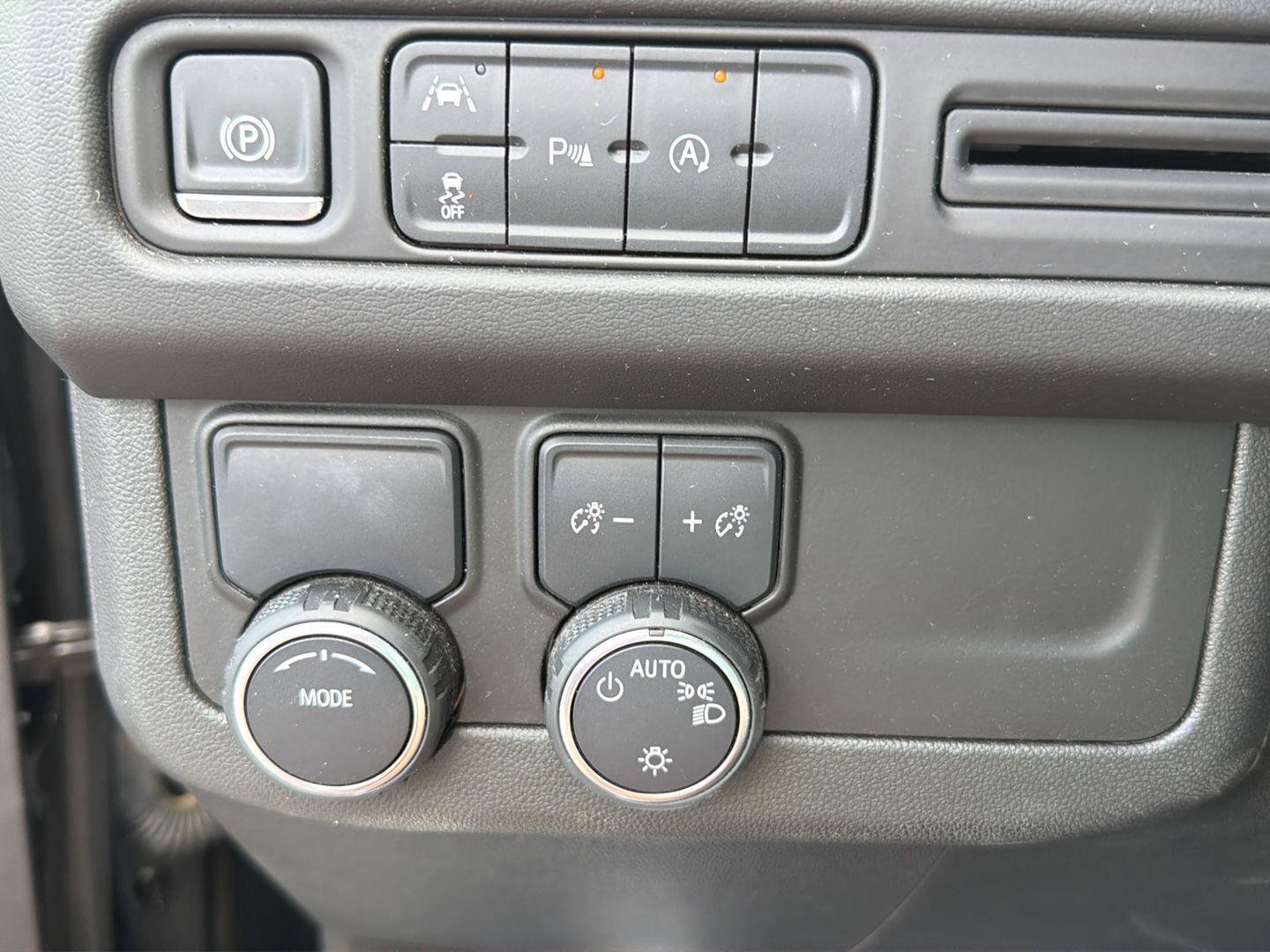 Used 2024 Chevrolet Tahoe LT RWD image 20