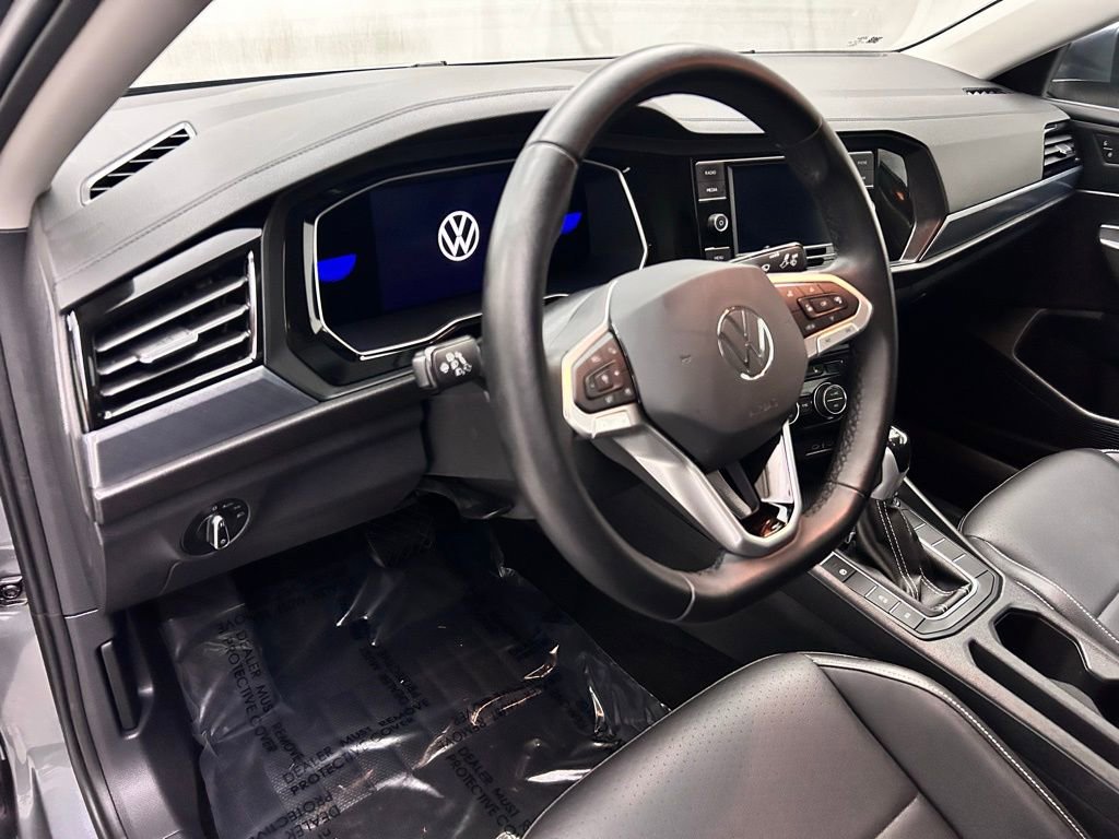 Used 2022 Volkswagen Jetta SE FWD image 11