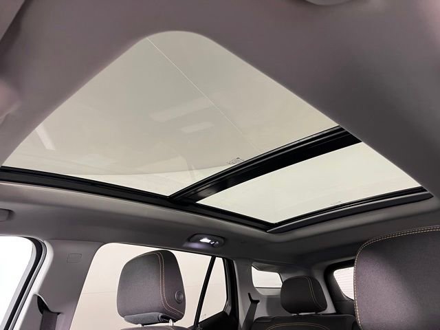 Used 2021 GMC Terrain SLE w/ Driver Convenience Package image 18