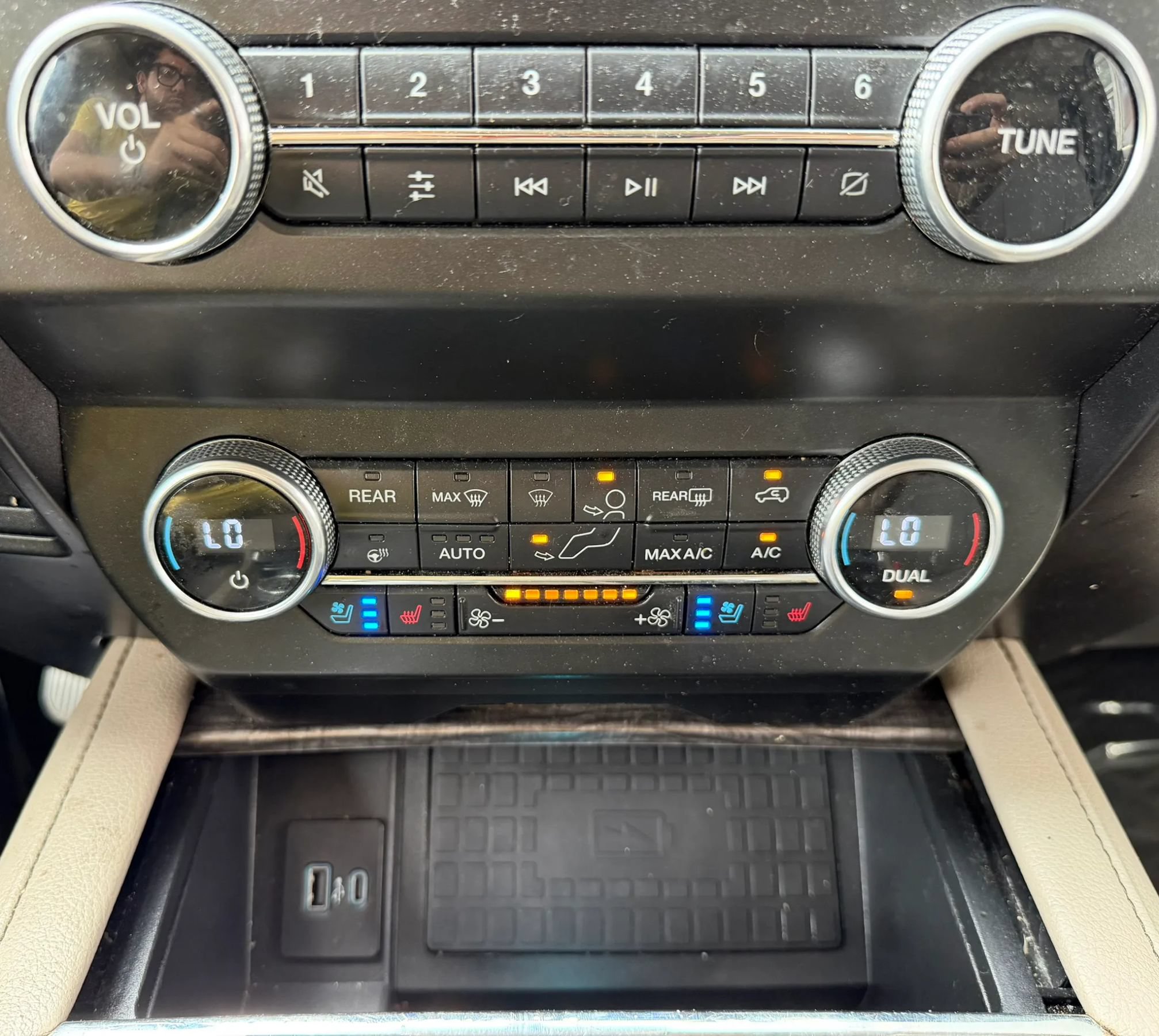 Used 2020 Ford Expedition Limited RWD image 23