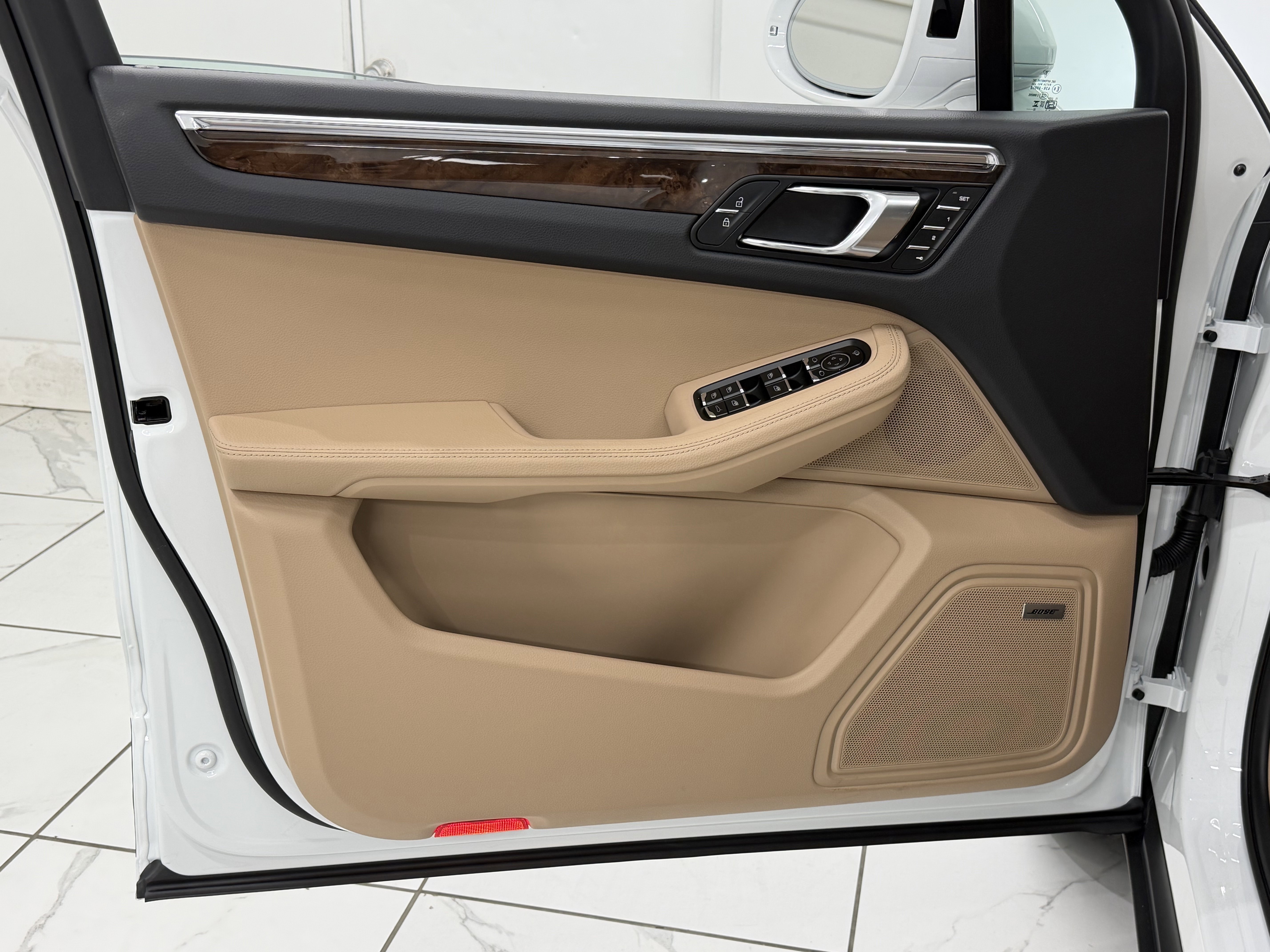 New 2026 Porsche Macan image 27