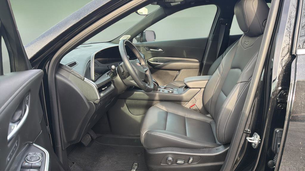 Certified 2025 Cadillac XT4 Premium Luxury w/ Cold Weather Package image 10