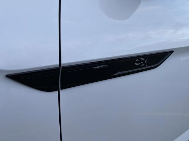 Used 2023 Volkswagen Atlas SEL R-Line image 37