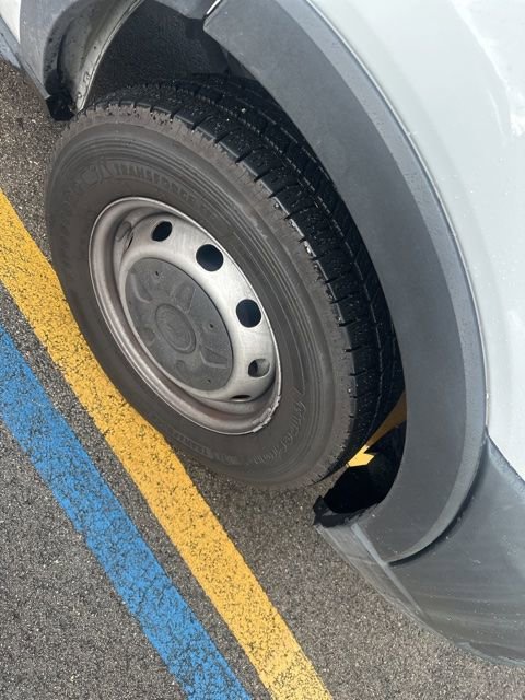 Used 2020 Ford Transit 250 Medium Roof image 3