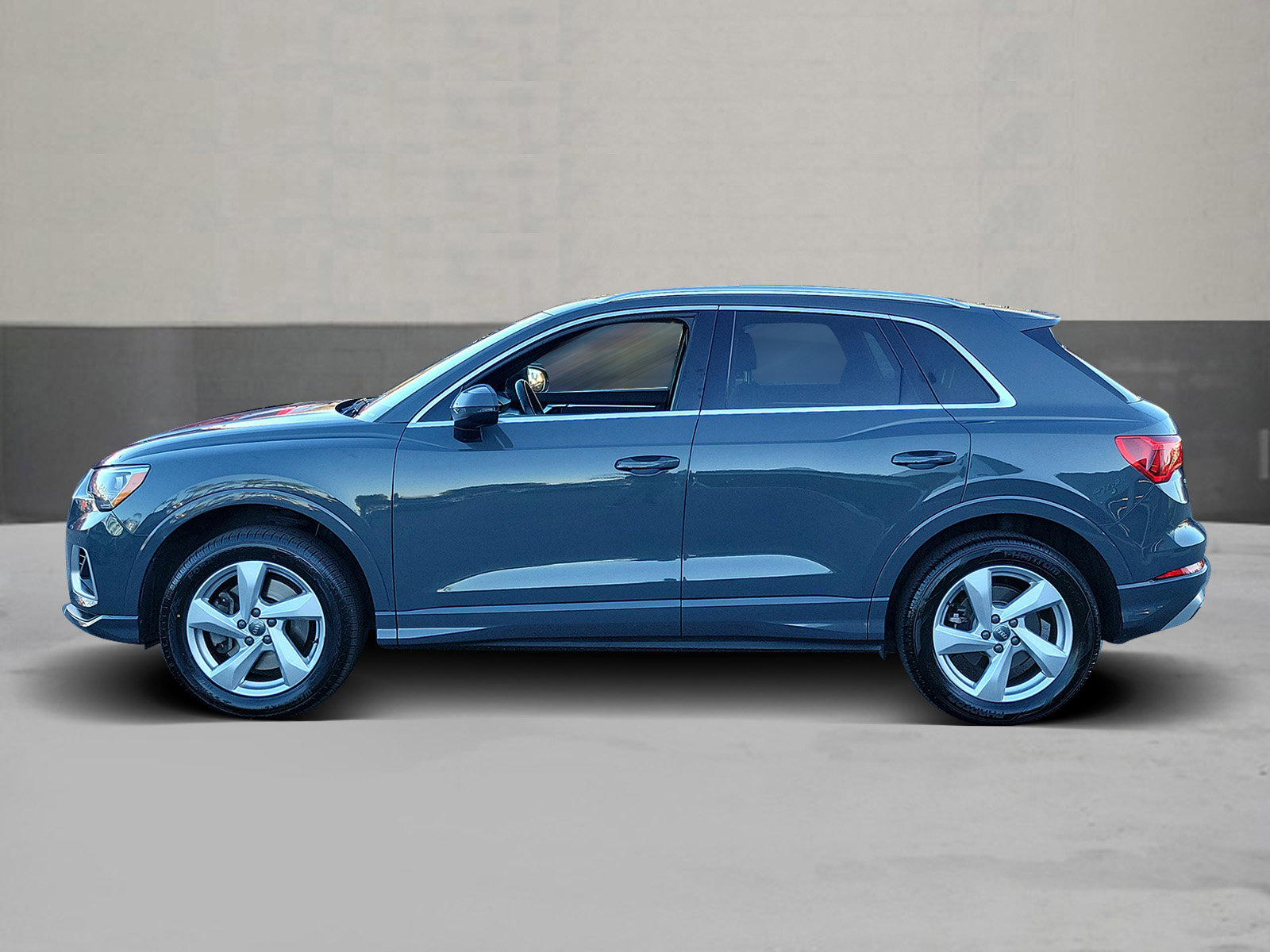 Used 2020 Audi Q3 2.0T Premium image 3