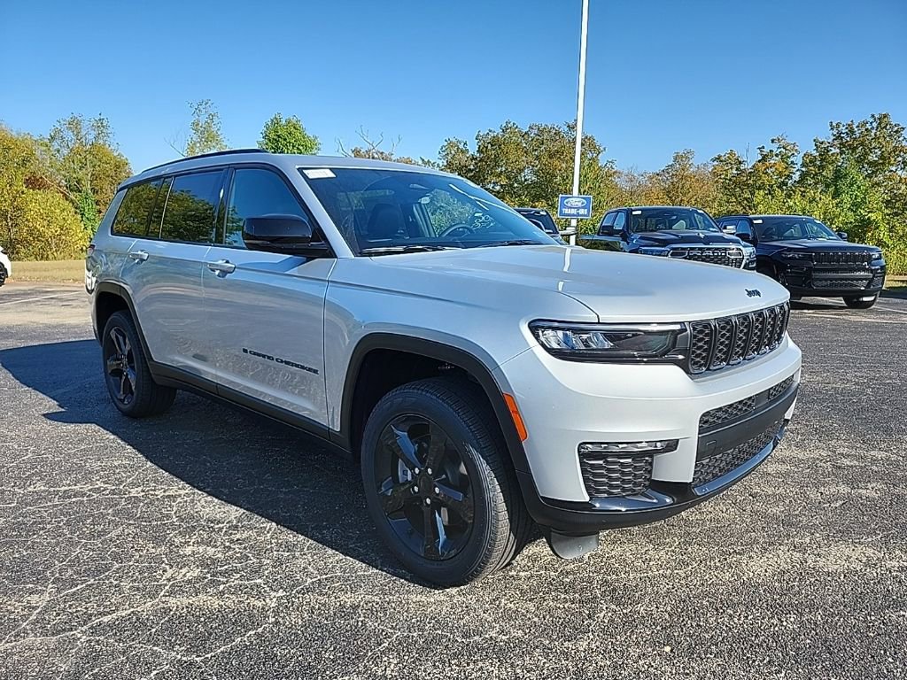 New 2025 Jeep Grand Cherokee L Limited w/ Black Appearance Package RWD video 1