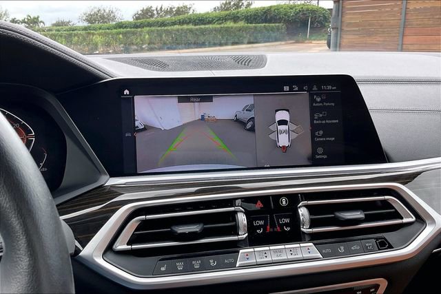 Used 2021 BMW X7 xDrive40i w/ Premium Package image 20