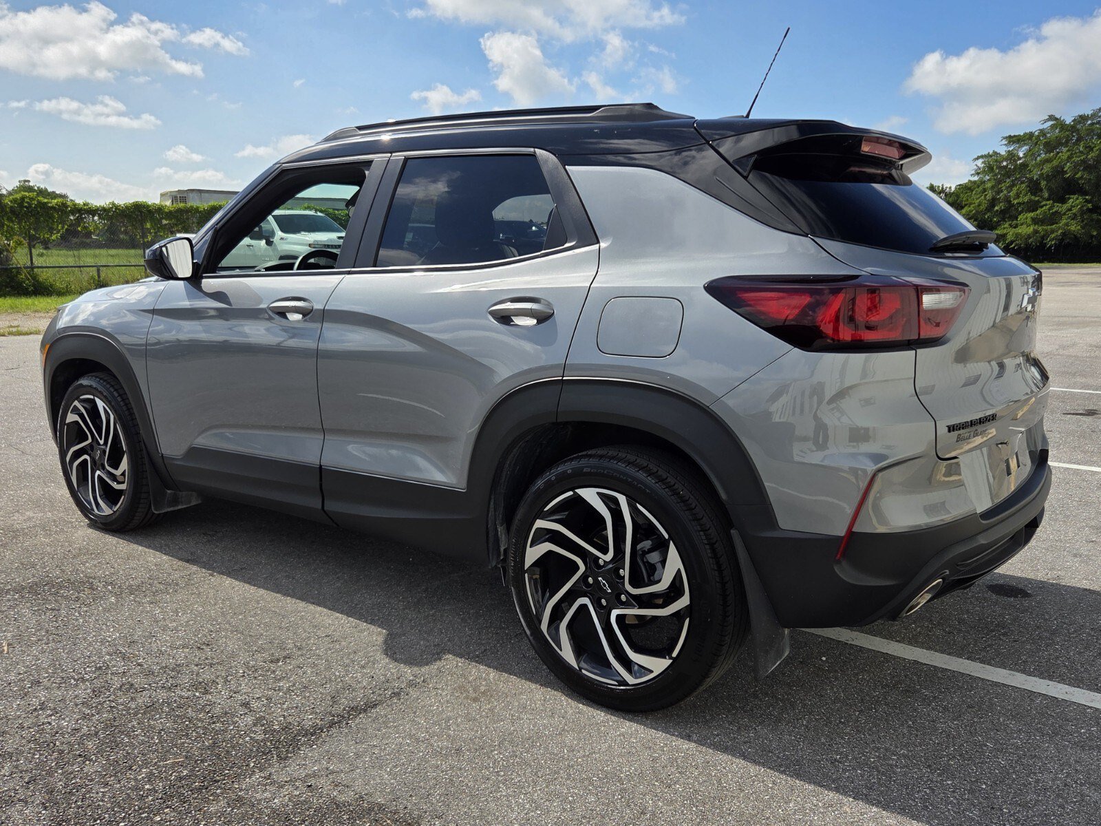 Used 2024 Chevrolet TrailBlazer RS FWD image 3