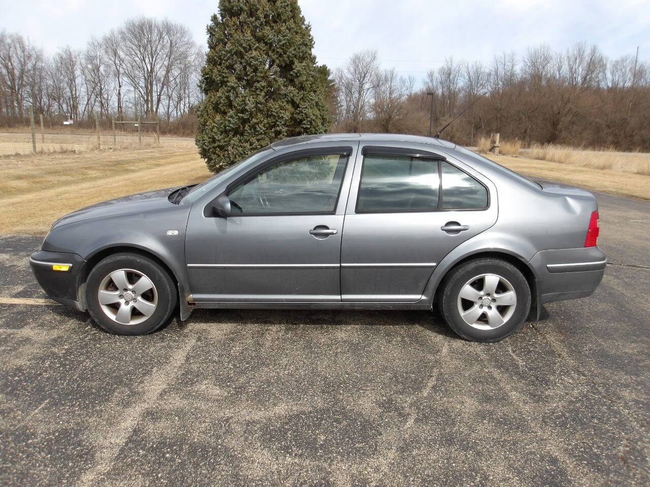 Used 2005 Volkswagen Jetta GLS image 2