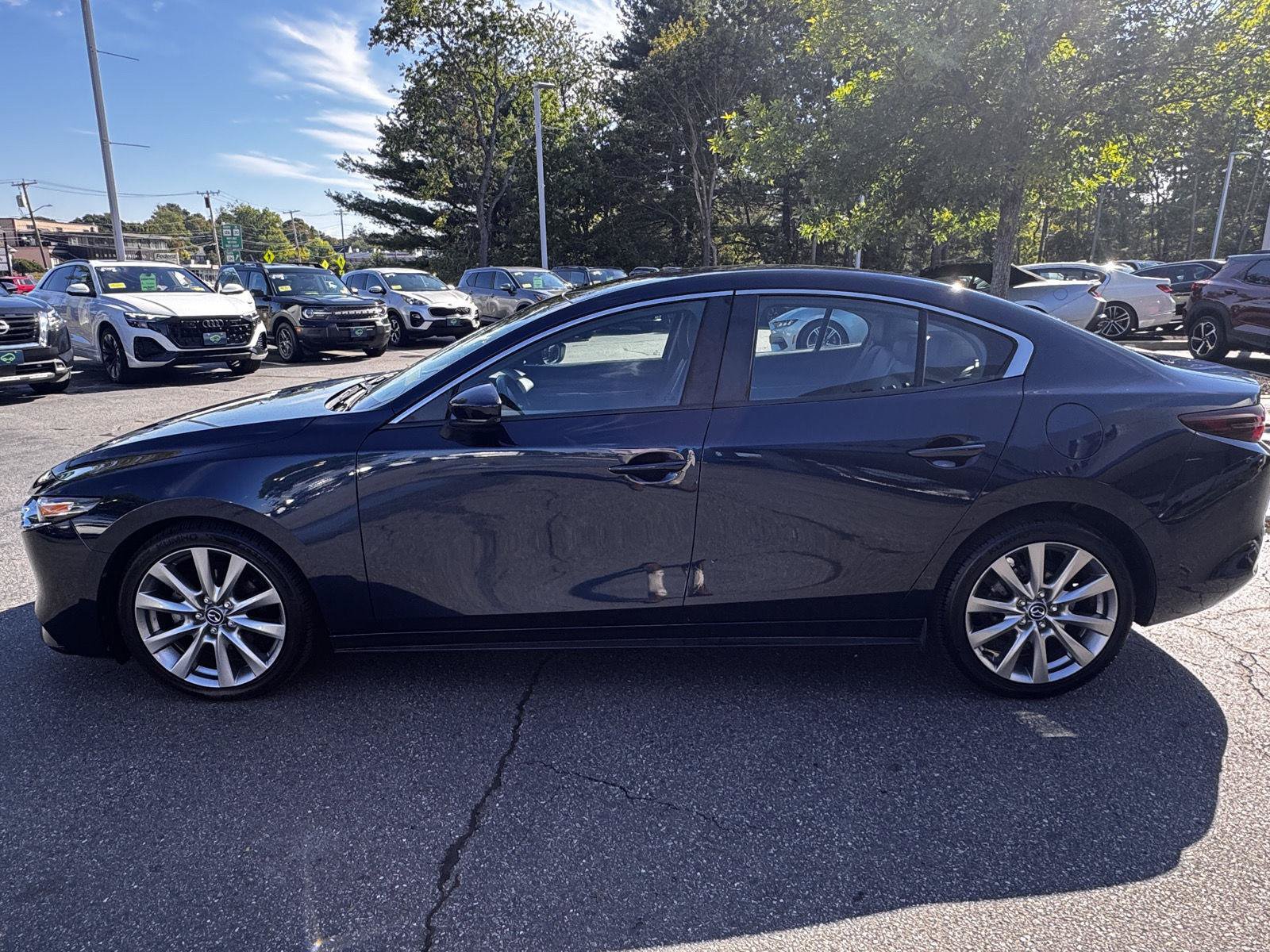Used 2020 MAZDA MAZDA3 AWD Sedan w/ Select Package image 4